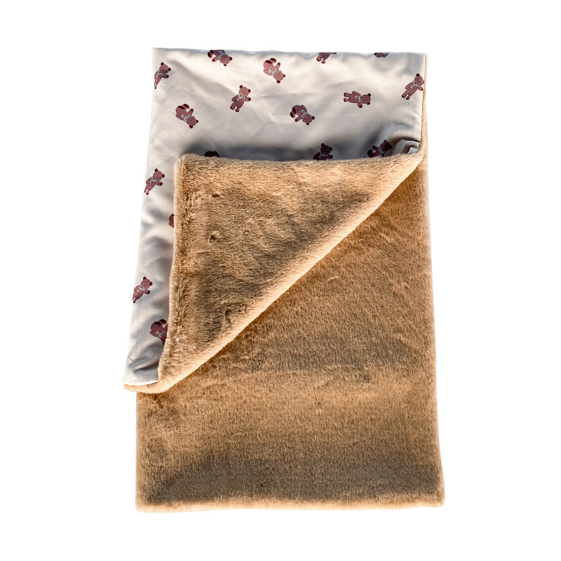 Warm Angora Pet Cloak Blanket: Keep Your Pet Cozy This Autumn and Winter
